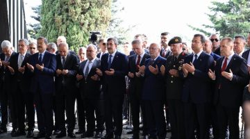İmamoğlu Turgut Özal’ı anma törenine katıldı