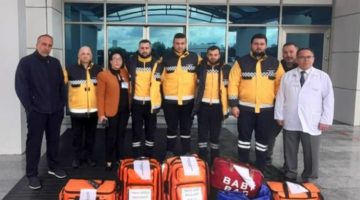 KKTC’den 10 kişilik tıbbi destek Türkiye için yola çıktı