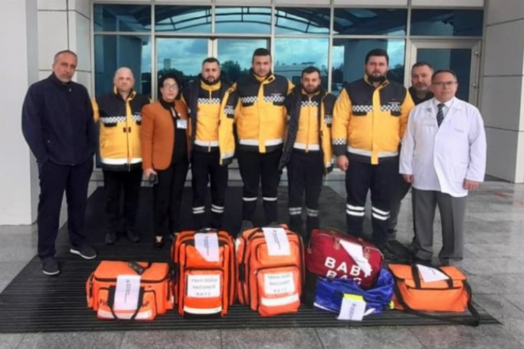 KKTC’den 10 kişilik tıbbi destek Türkiye için yola çıktı