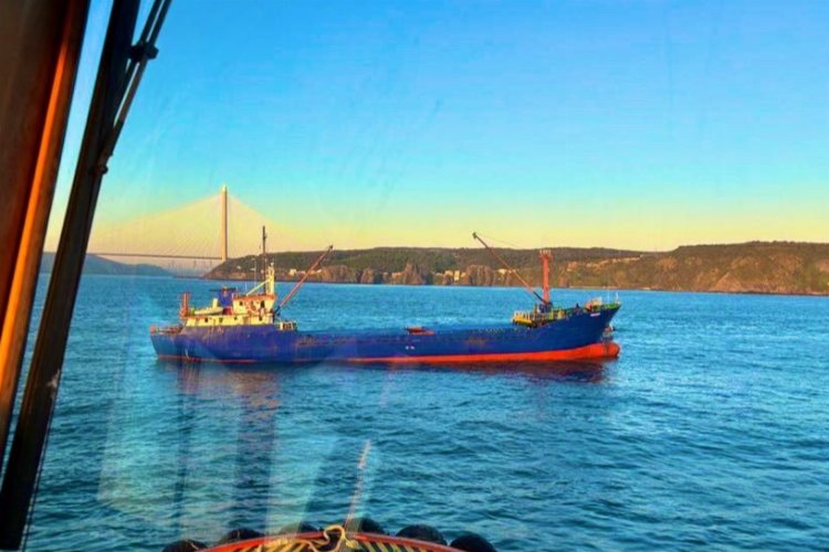 Boğaz trafiğini kilitlemişti… Gemi kurtarıldı