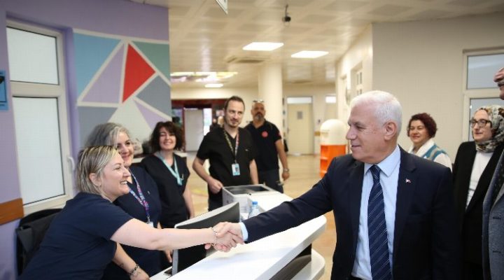 Başkan Bozbey’den Onkoloji Hastanesi’ne ziyaret