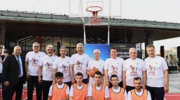 Bursa’da başkanlardan 19 Mayıs’a yakışan maç