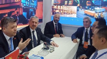 Türk ihracatçılar Urumçi’de yeni işbirliklerine imza attı