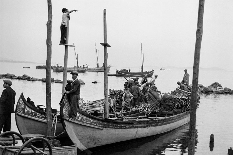 Ara Güler’in “Kumkapı Balıkçıları” sanatseverlerin karşısında